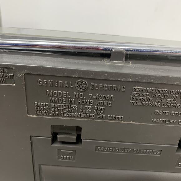 Vintage General Electric 7-4204A Bathmate FM/AM Radio Clock. Works - Picture 8 of 11